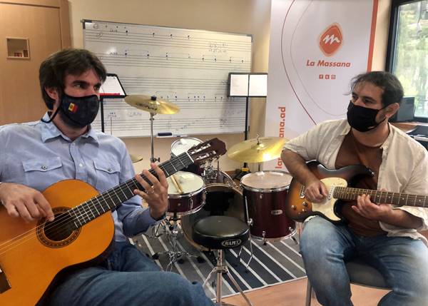 L’Escola de Música de les Valls de Nord introdueix el llenguatge musical per adults