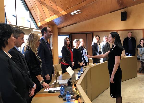 Olga Molné i Eva Sansa juren com a cònsols de la Massana