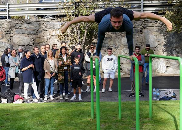 Santa Caterina s’omple de jovent, en la seva jornada inaugural